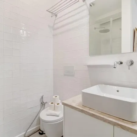 Cosy 1br Renovated - Heart Of Santos | By Airnest * Lissabon