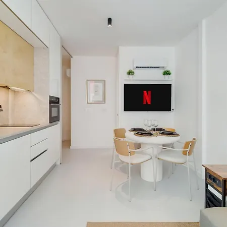 Cosy 1br Renovated - Heart Of Santos | By Airnest